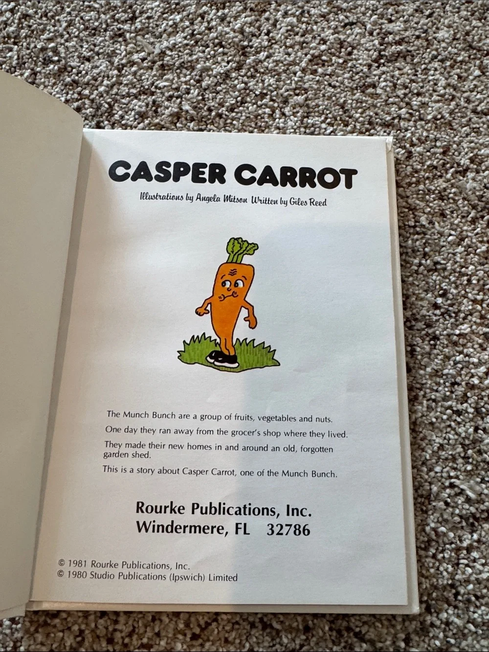 A Munch Bunch Book “Casper Carrot” by Giles Reed